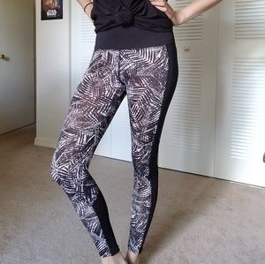 Palm tree graphic yoga pants